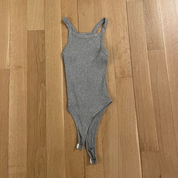 ❤️HP❤️Gray cami bodysuit  - Picture 1 of 4